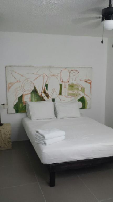 Hostel Only 4 You Cancun